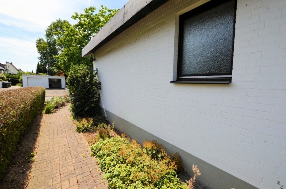 1-Familienwohnhaus mit Doppelgarage in Holzminden Einfamilienhaus Holzminden