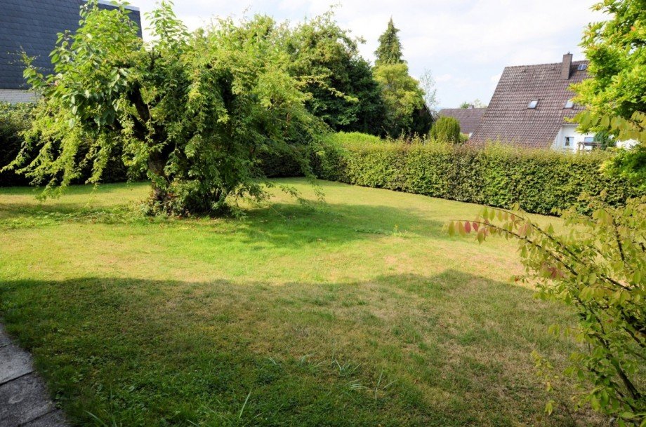 Heise Immobilien Holzminden - 1-Familienwohnhaus mit Garage Einfamilienhaus Holzminden