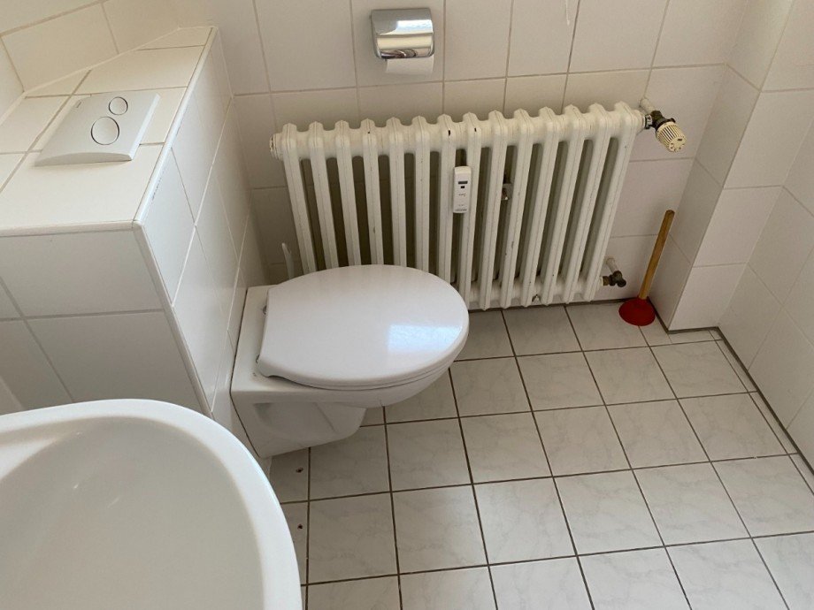 Bad - www.immobilien-heise.de Etagenwohnung Holzminden