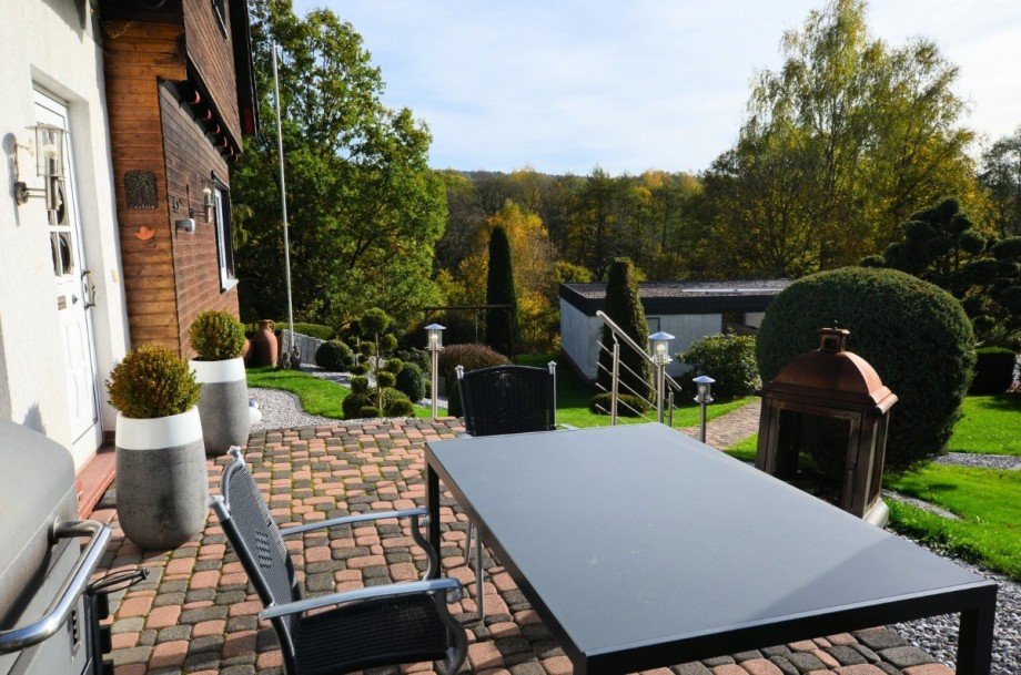 Heise Immobilien - Neuhaus - Ortsrandlage - www.immobilien-heise.de Einfamilienhaus Holzminden-Neuhaus