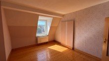 Schlafzimmer - www.immobilien-heise.de 6-Zimmer-Dachgeschosswohnung mit EBK und Gartenabteil, n�he Bahnhof