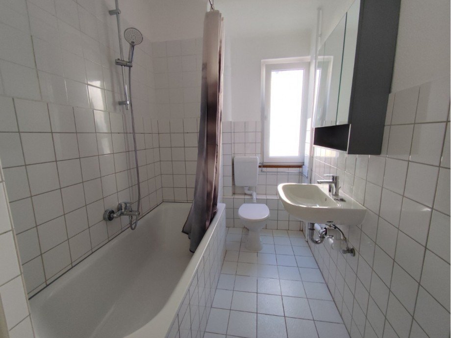 Bad - www.immobilien-heise.de Erdgeschosswohnung Holzminden