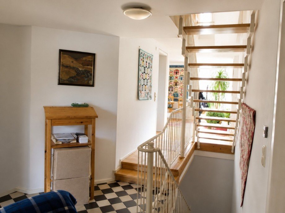 Heise Immobilien - Wohnhaus in H�xter - Treppenhaus Einfamilienhaus H�xter