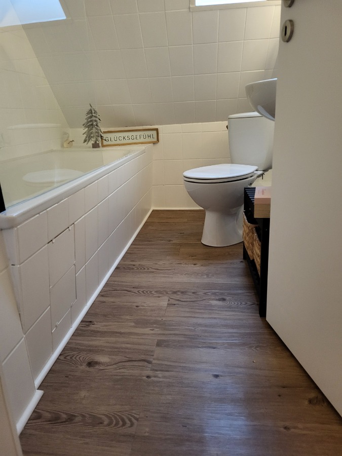 2-Zimmer-Dachgeschosswohnung mit Balkon in H�xter - Heise Immobilien Dachgeschosswohnung H�xter