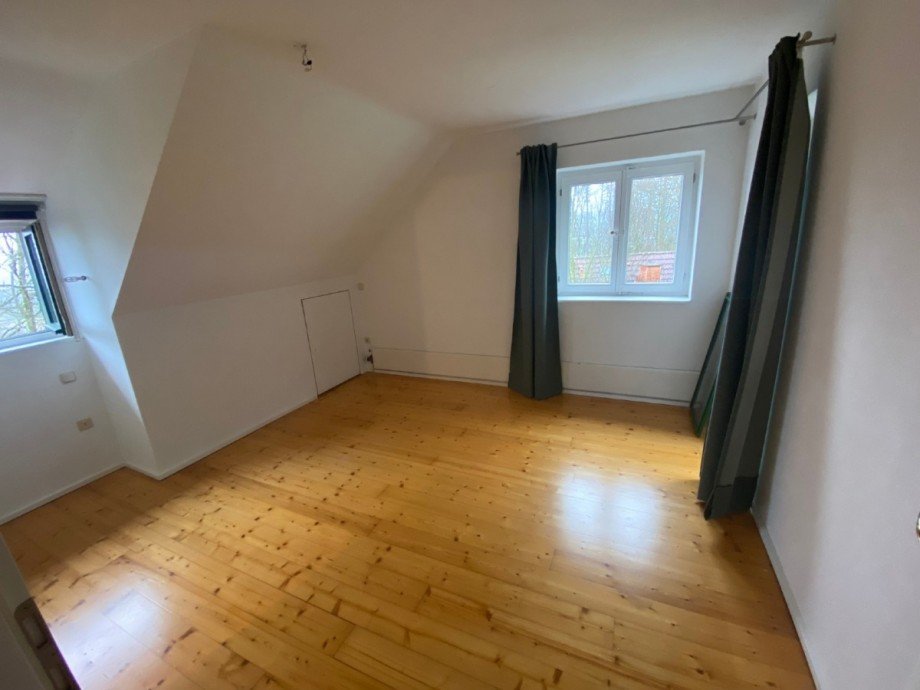 Heise Immobilien - Wohnhaus in H�xter - Bad2 - Schlafzimmer2 - Einfamilienhaus H�xter